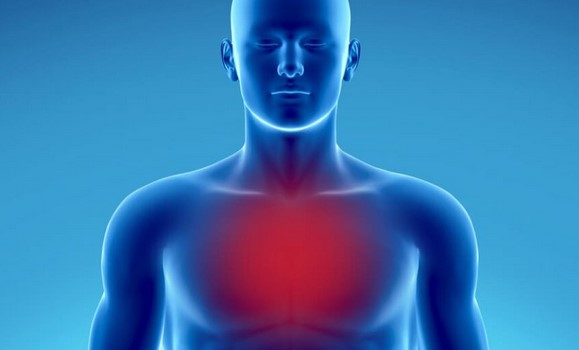 Почему возникает боль в грудной клетке при дыхании: причины и лечение